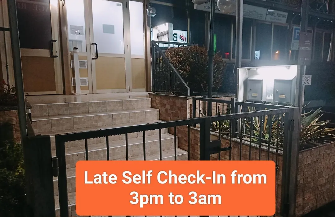 Airport Boulevard Guesthouse-1